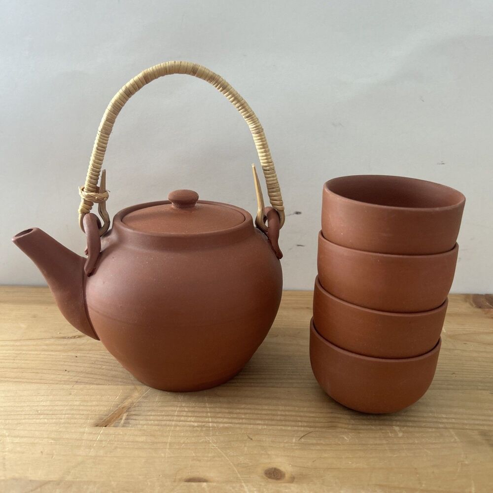 Chinese Teapot Set Red Earthenware Clay Tea Pot w Bamboo Handle & Four Tea Cups